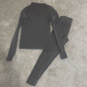 Lululemon workout set